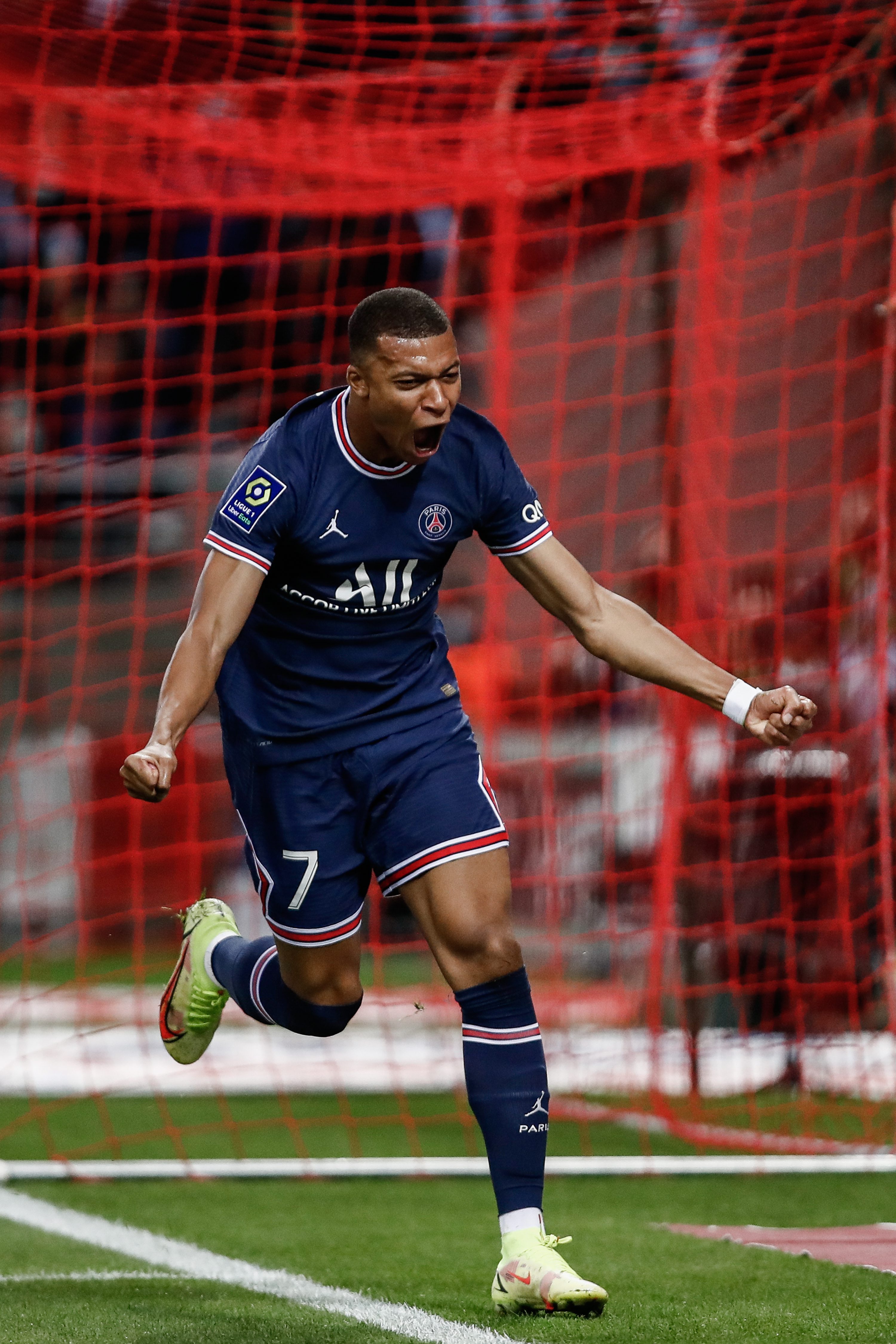 华体会官网-尤文绝杀曼城,梅西梅开二度法甲 第2张 华体会官网-尤文绝杀曼城,梅西梅开二度法甲 第2张